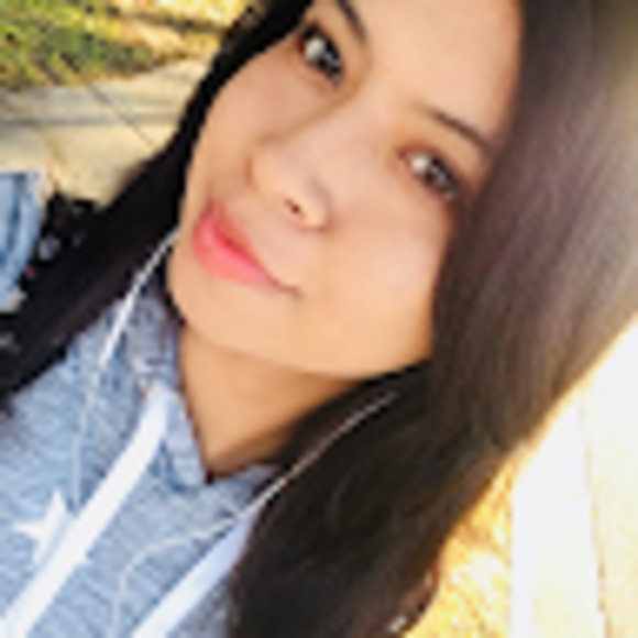 Meet your Posher, Stephanie - Picture 1 of 1